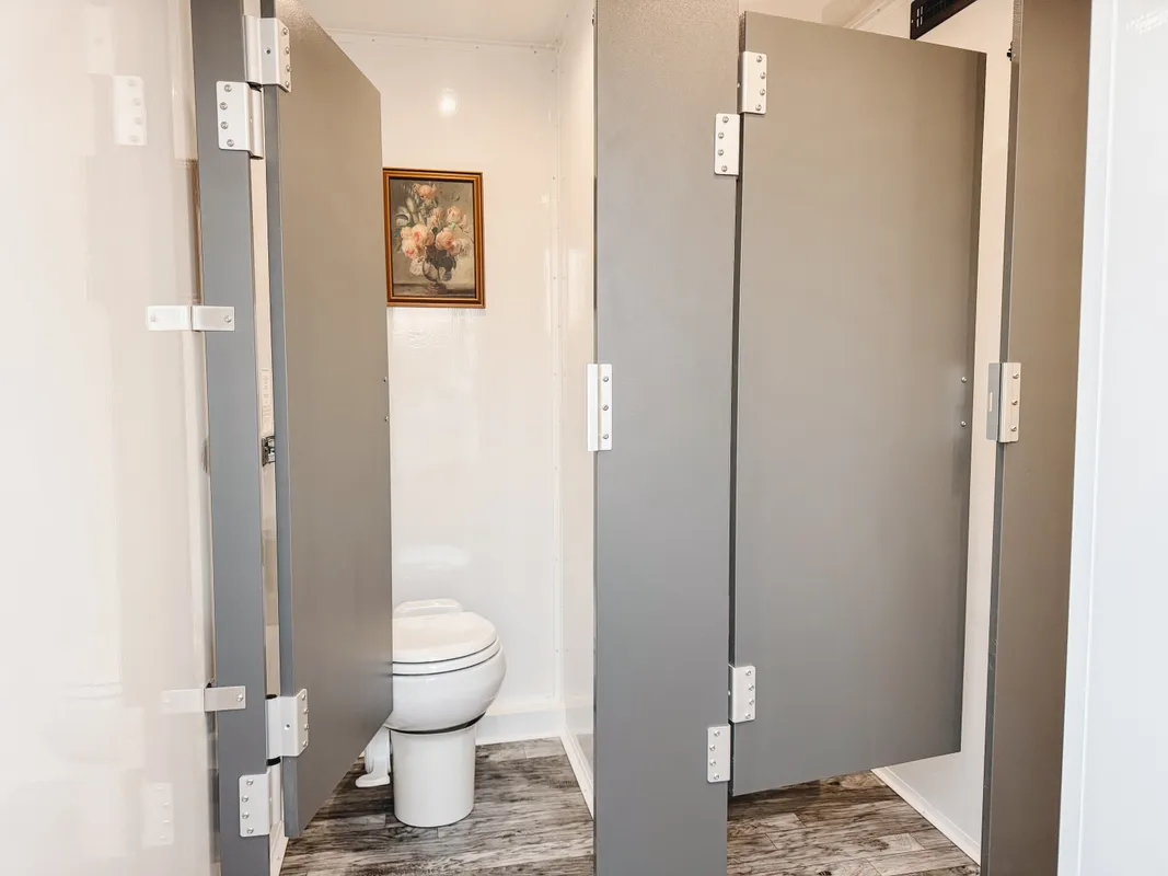 separate stalls